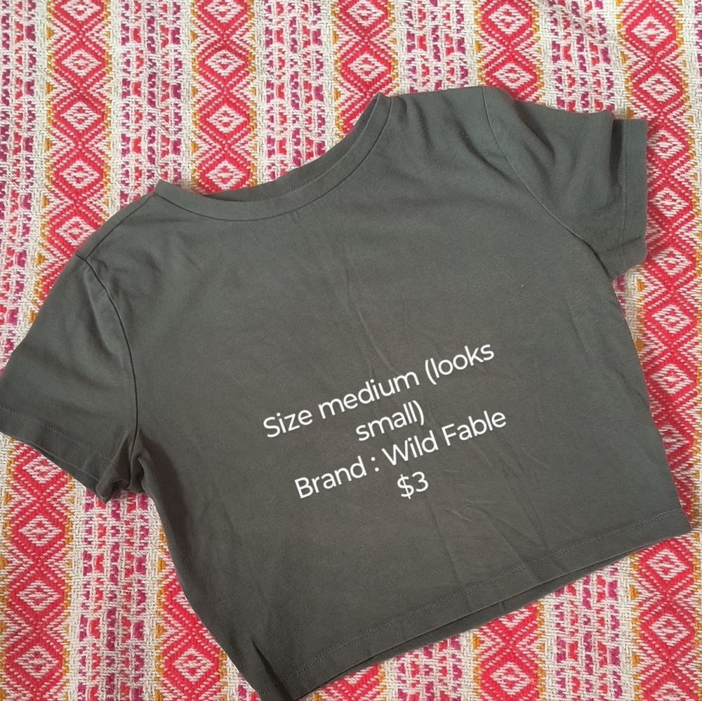 Woman's basic crop top